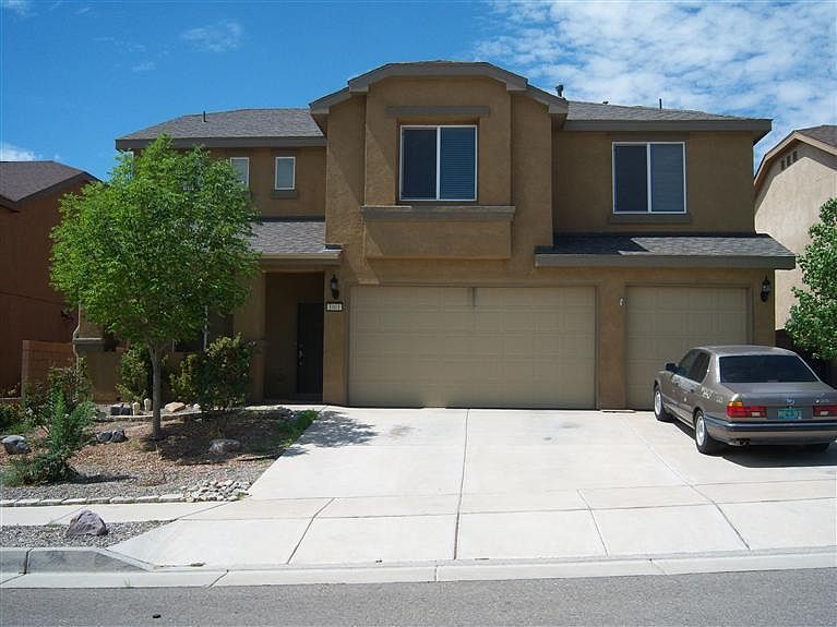 1st image of 1001 NW Alegria Ct