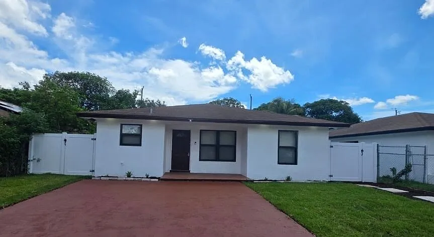 1 bed, 1.0 bath, 1000 sqft, $1,000 — Photo 2