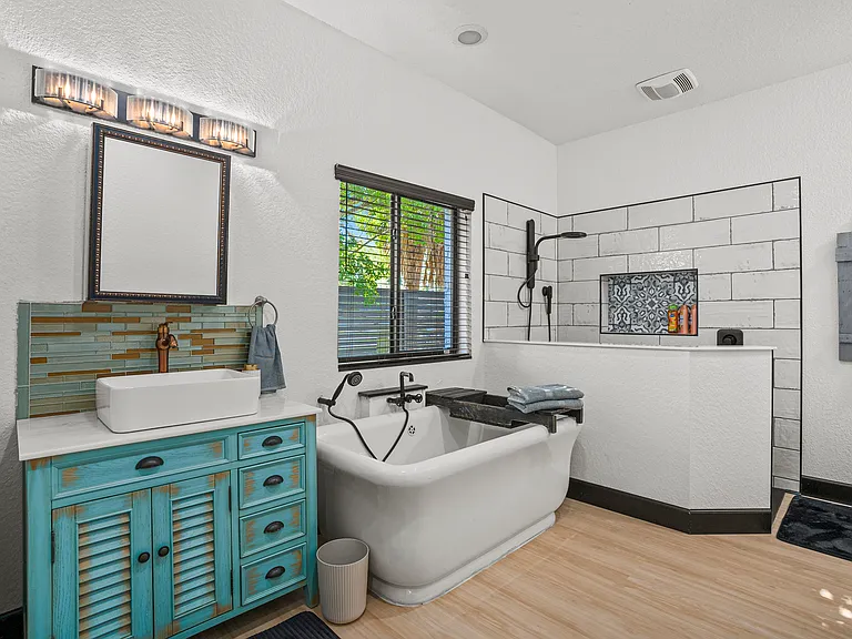 1185 S Shade Ave — Photo 23