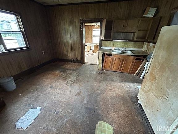 4th image of 824 N Wabash Ave