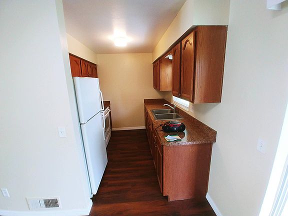 5th image of 2203 Fleet Cir