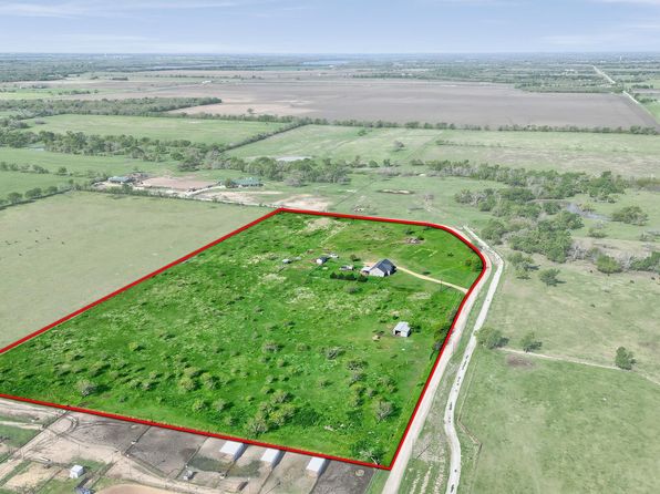 555 Calk Rd, Tioga, TX 76271