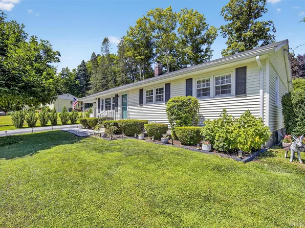 6 Peters Road, Hopewell Junction, NY 12533