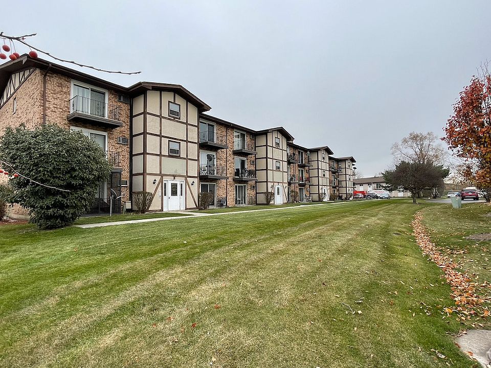 1st image of 3821 W 123rd St #1-302