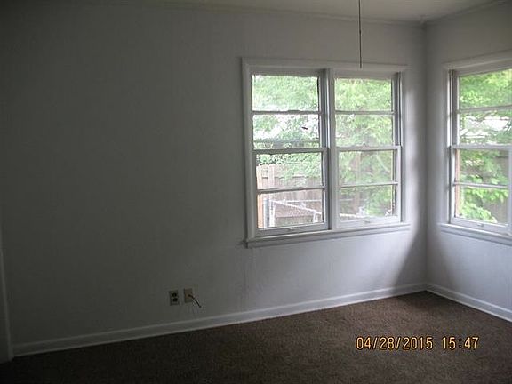5th image of 1300 E Gary Ave