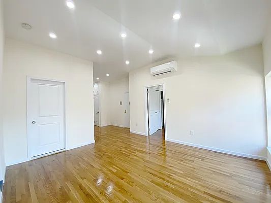 3rd image of 27 W 8th St #5