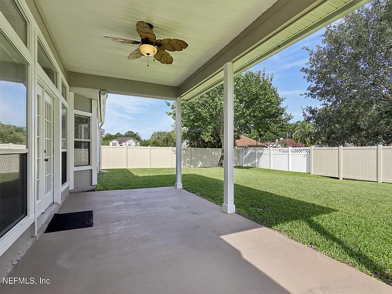 2070 Thornhill Dr — Photo 26