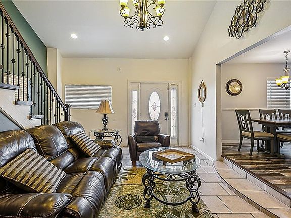4th image of 4435 Cartier Ave
