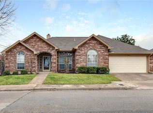 1301 Danielle Dr, Bedford, TX 76021