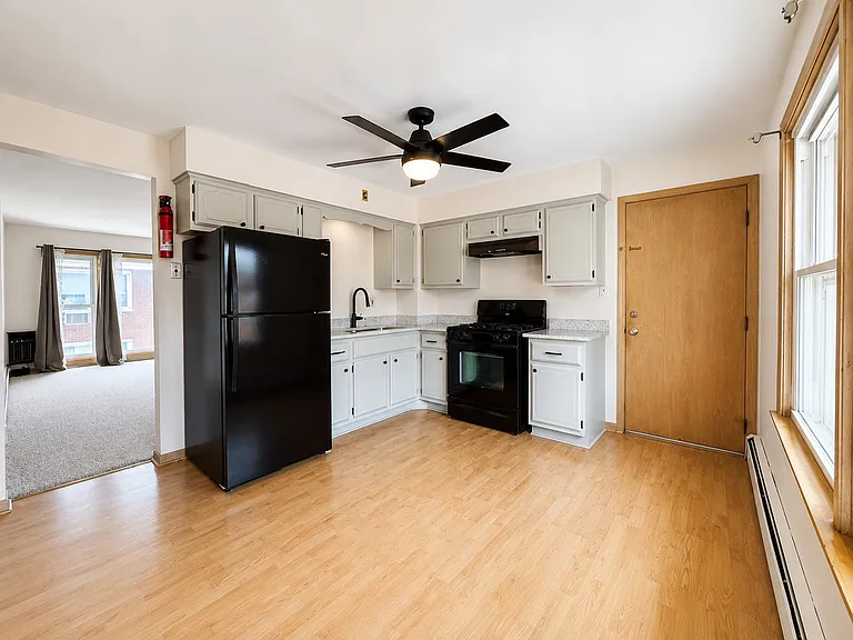 4425 Prairie Ave #C — Photo 10