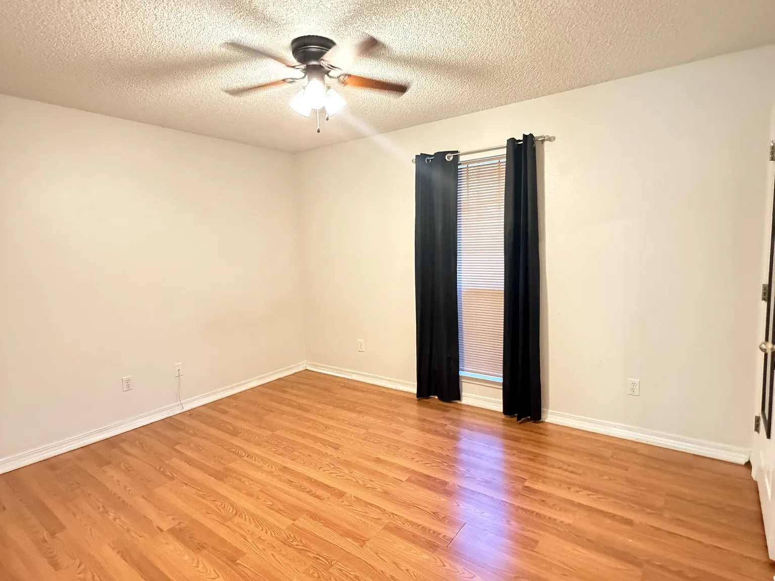 6585 Eagle Crest Dr. - . — Photo 4