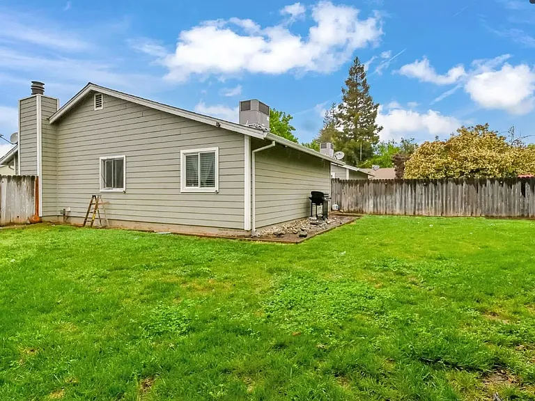 1230 Payne Ct — Photo 16