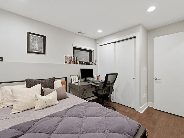 1349 N Leavitt St #1A — Photo 21