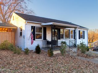 2212 Sanderson Rd, Knoxville, TN 37921