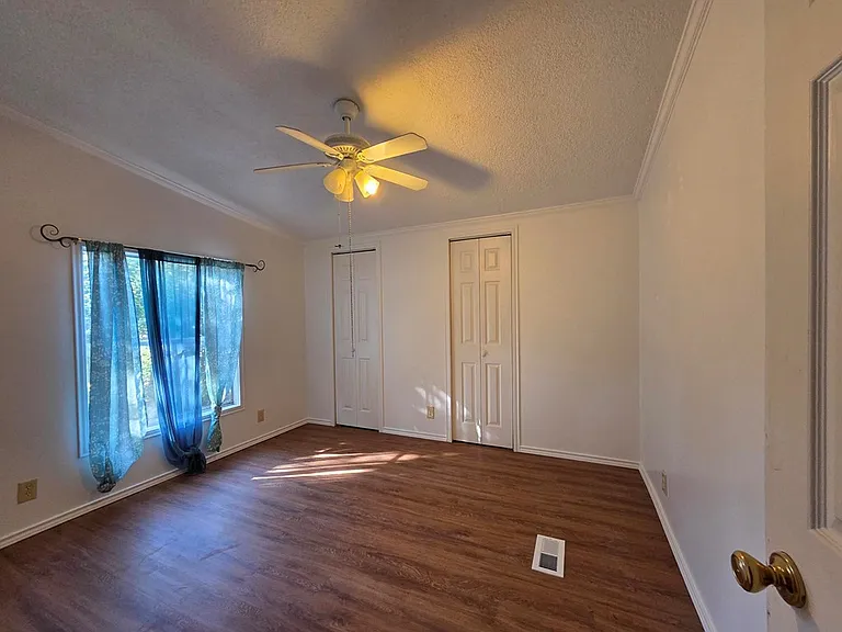 1723 Scott Rd — Photo 13