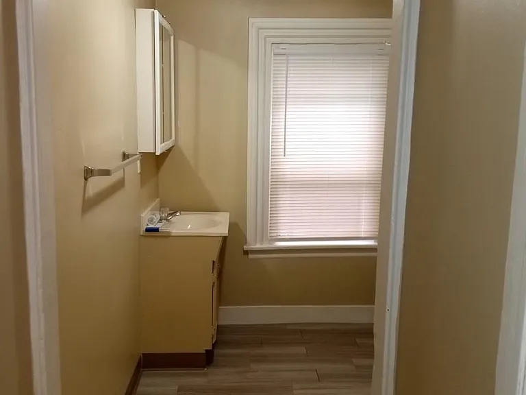 7 Broad St #4 — Photo 19