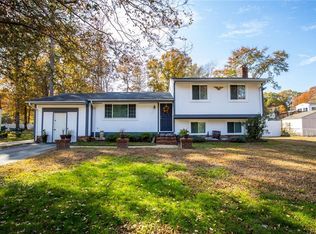 7006 Meadowburm Dr, North Chesterfield, VA 23237