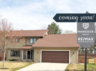 17985 Liv Ln, Eden Prairie, MN 55346