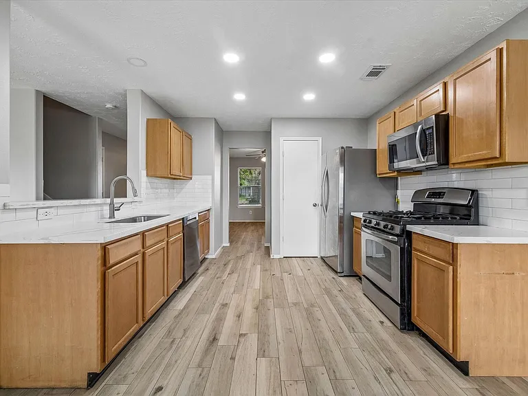 21211 Grand Linden Ct — Photo 3