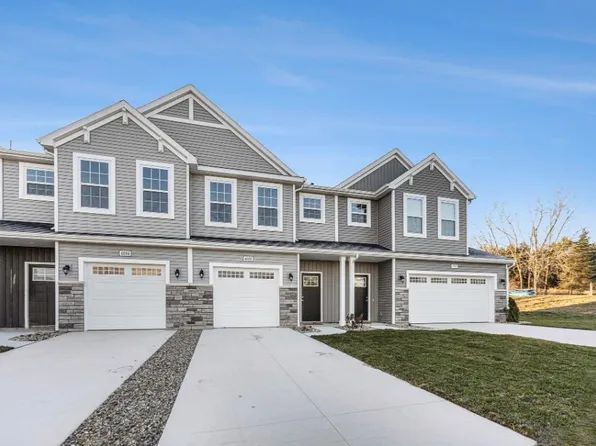 4632 Glen Haven Dr, Kentwood, MI 49512