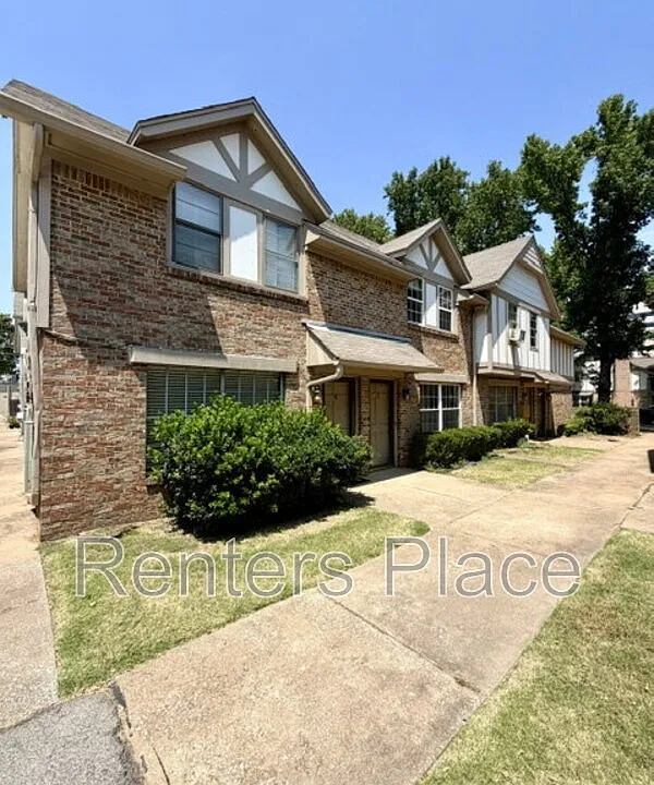 2418 E 59th Ct #4