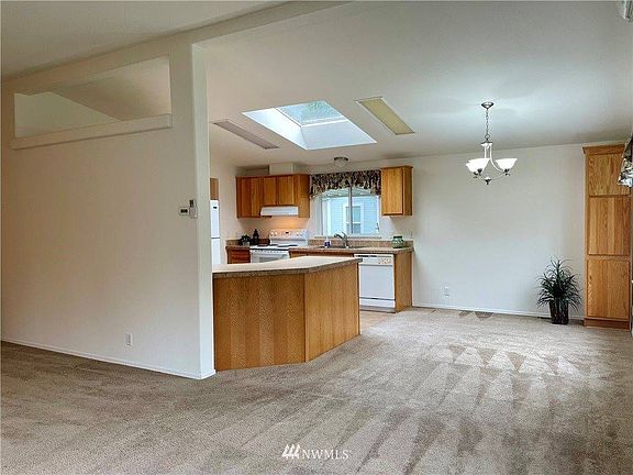 5th image of 4627 17th Ln NE #14