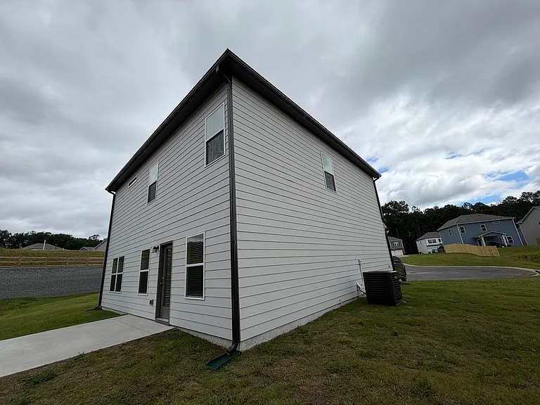 8 Cavalier Ct — Photo 33