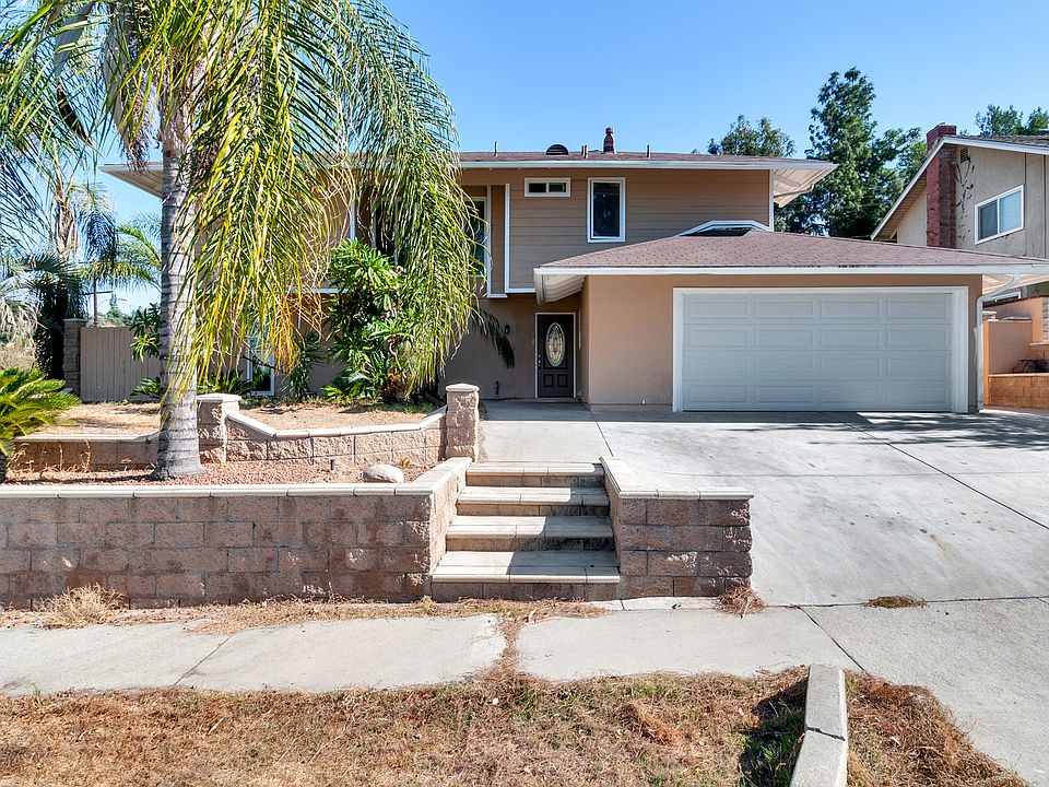 1st image of 304 Ballena Dr
