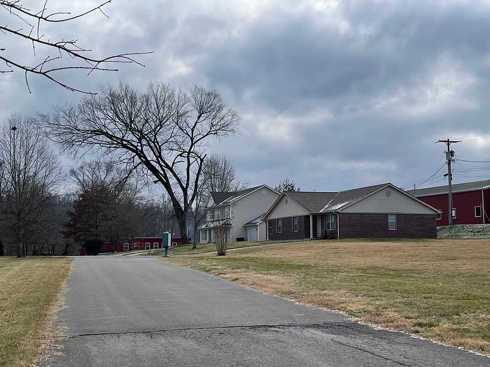 1st image of 158 Cooper Dr