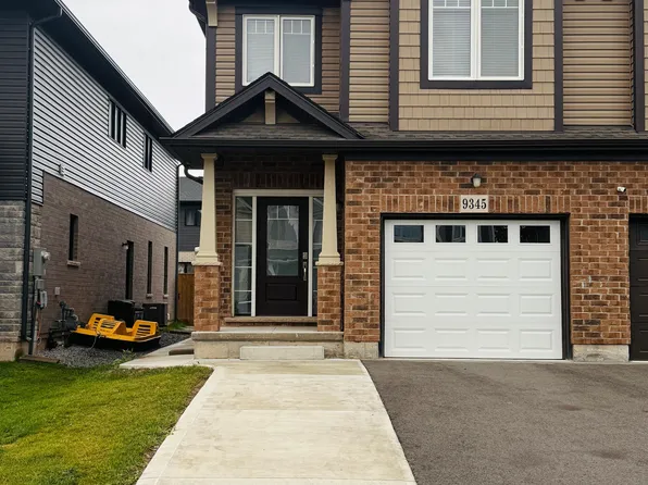 9345 White Oak Ave, Niagara Falls, ON L2G 0E9