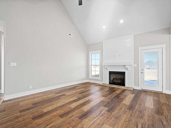 4th image of 89 Reserve At Hickory Wild