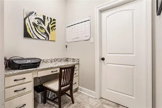 227 Ashton Parc — Photo 8