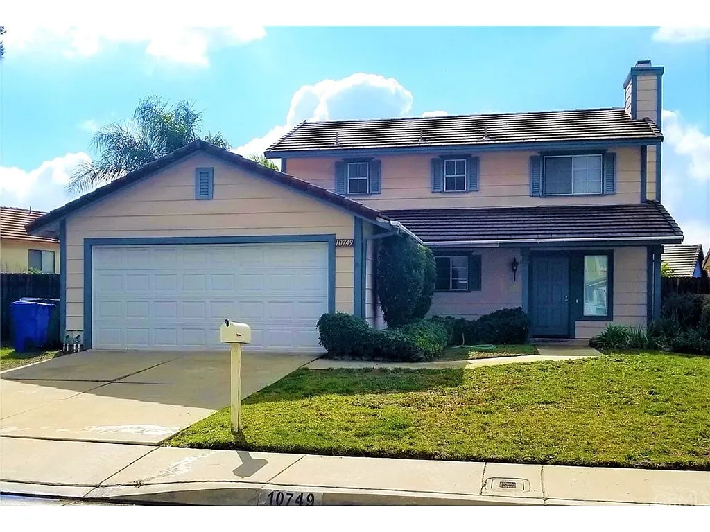 10749 Northview Dr photo 1