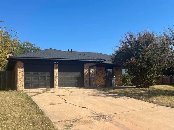 4606 SE Mieling Dr, Lawton, OK 73501