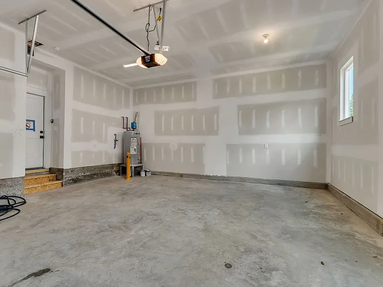 5917 Robertson Ave — Photo 45