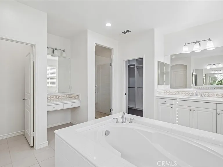 27 Daphne — Photo 25