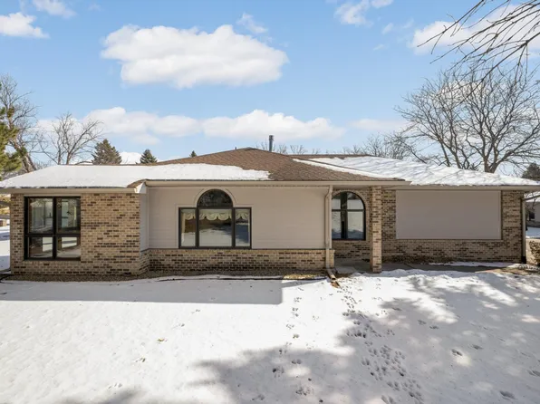 4125 Arbor Ln, Eagan, MN 55122