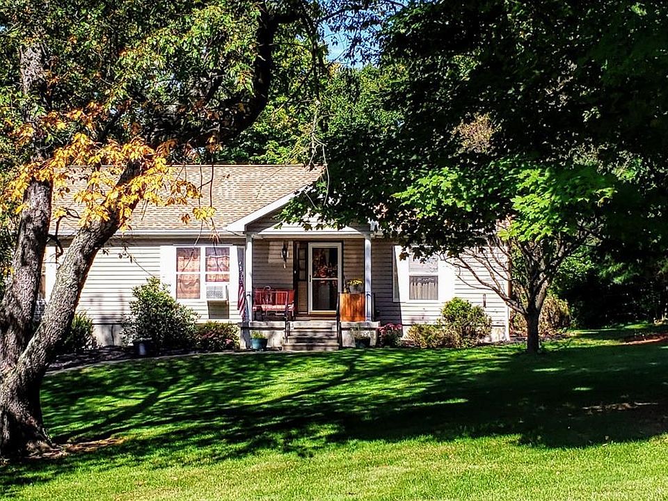1st image of 18 Orchard Grove Ln