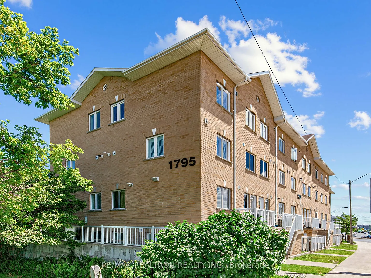 2 bed, $2,190 — Photo 2