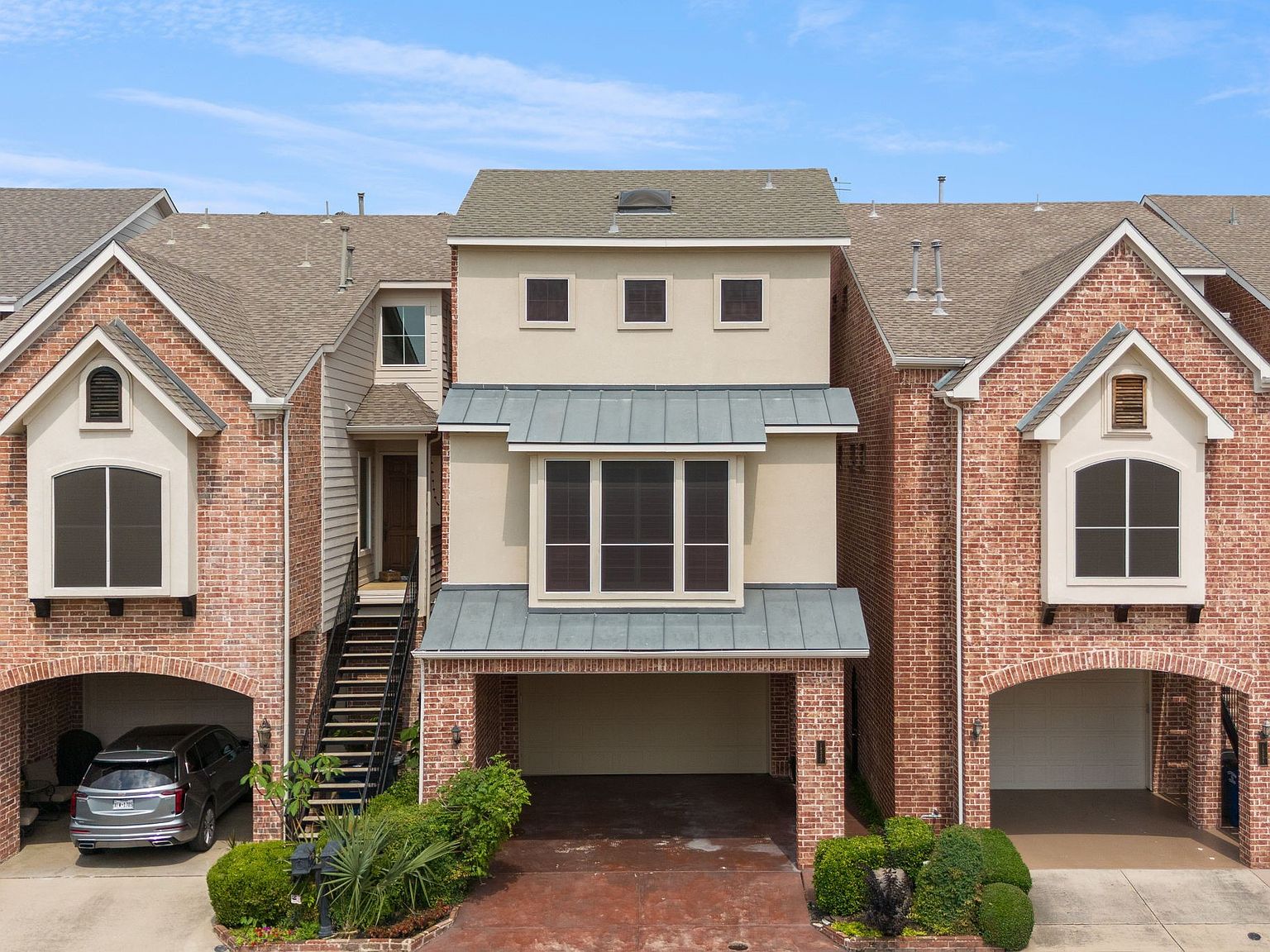 WWW@WWW ③ 18347 Frankford Lakes Cir, Dallas, TX 75252 | Zillow
