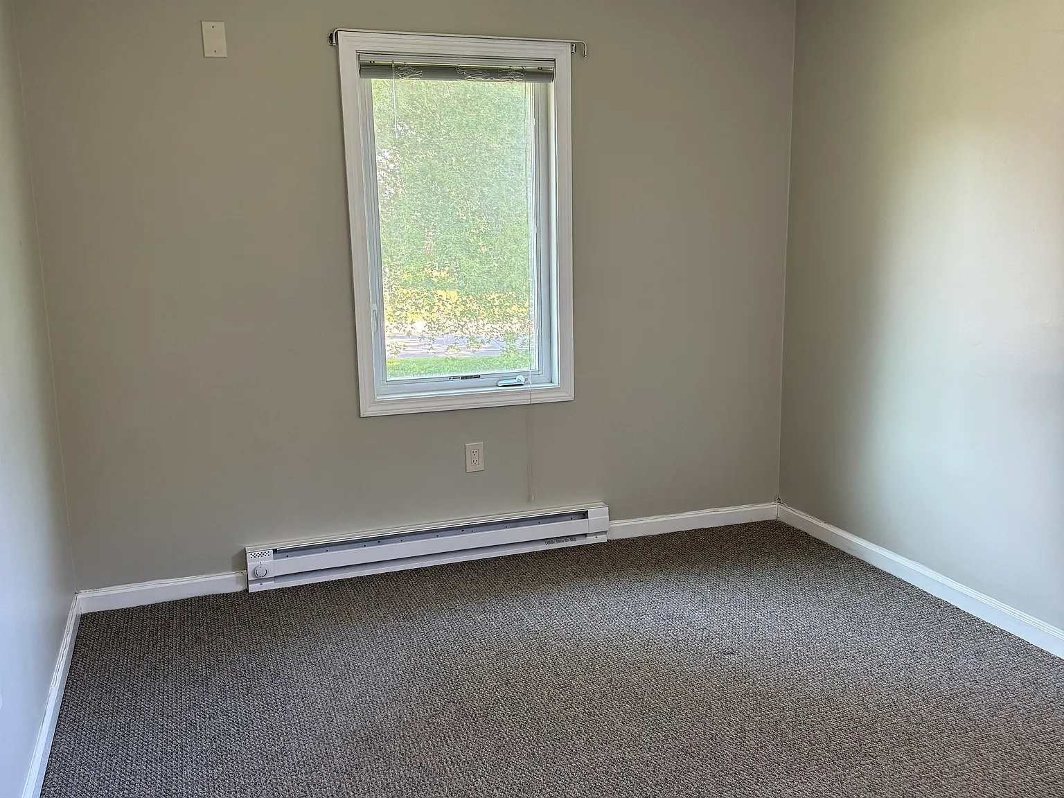 2 bed, 780 sqft, $1,600 — Photo 2