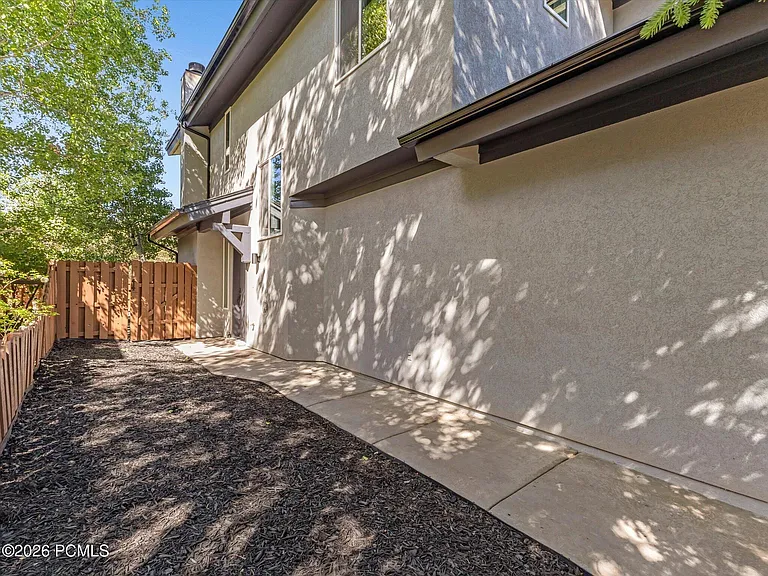 1107 Station Loop Rd — Photo 2