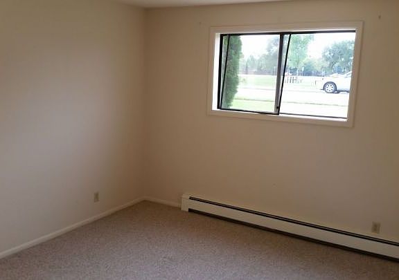 4th image of 111 21st St W #11