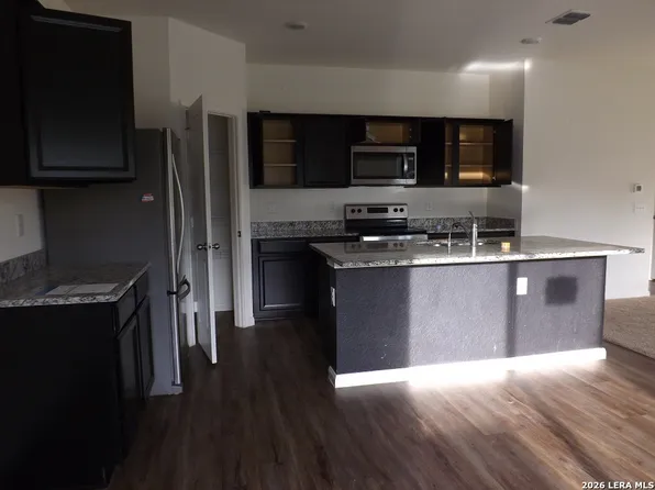 5911 Kellog Court, Converse, TX 78109