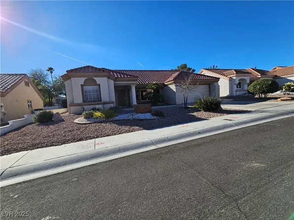 8905 Sandspring Dr, Las Vegas, NV 89134