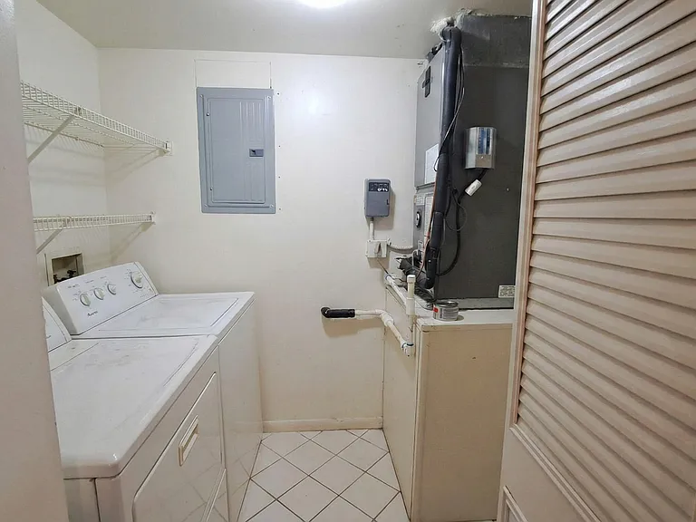 222 Pine Hov Cir #2B — Photo 10