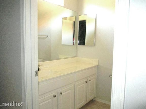 bathroom2