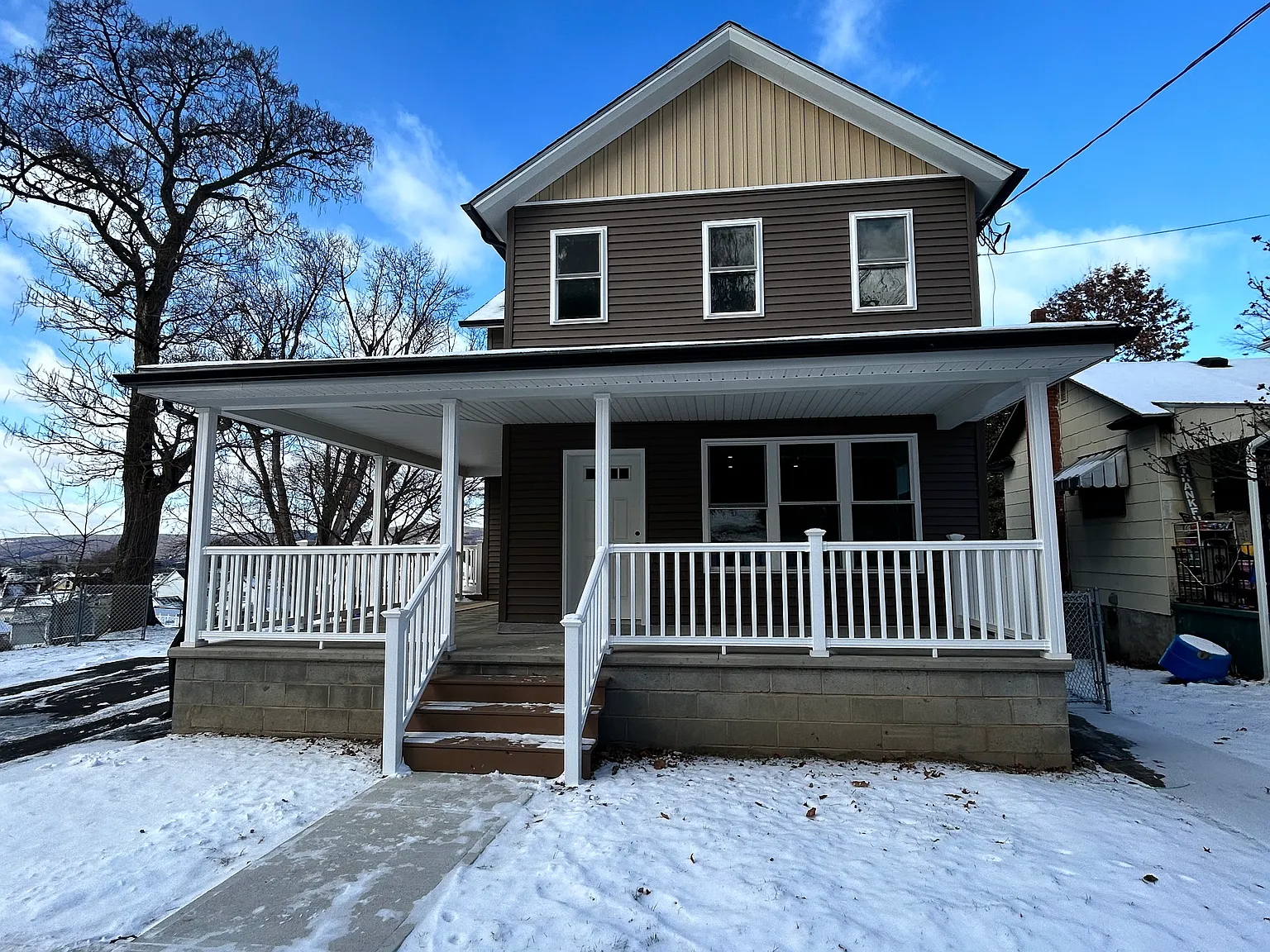 2 bed, 1500 sqft, $1,650 — Photo 1