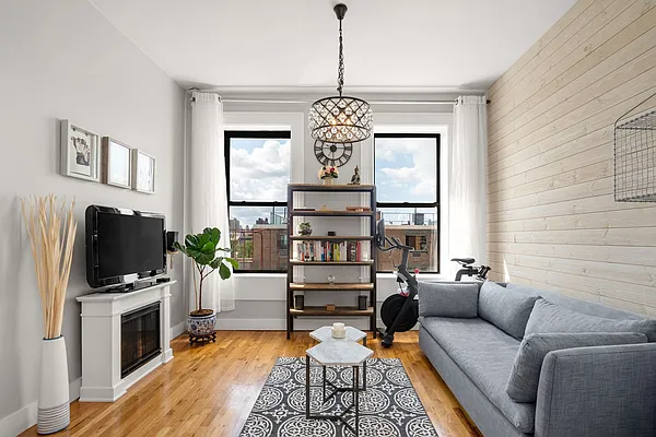Sold by Compass | media 2