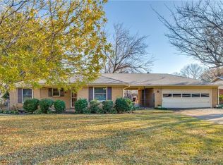 140 Oakridge Blvd, Lewisville, TX 75057